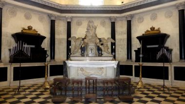 COUVENT DES CORDELIERS DE NANCY (Meurthe-et-Moselle) - Tombes Sépultures dans les cimetières et autres lieux